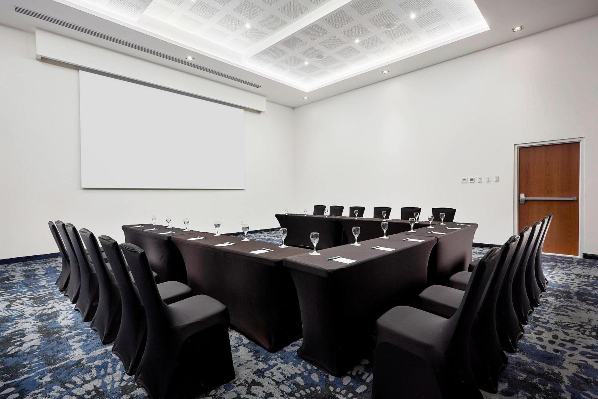 Fairfield & By Marriott Cancun Airport 4* Alfredo V. Bonfil