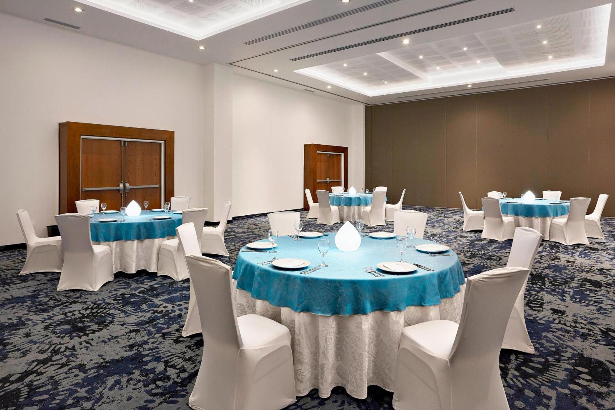 Fairfield & By Marriott Cancun Airport
