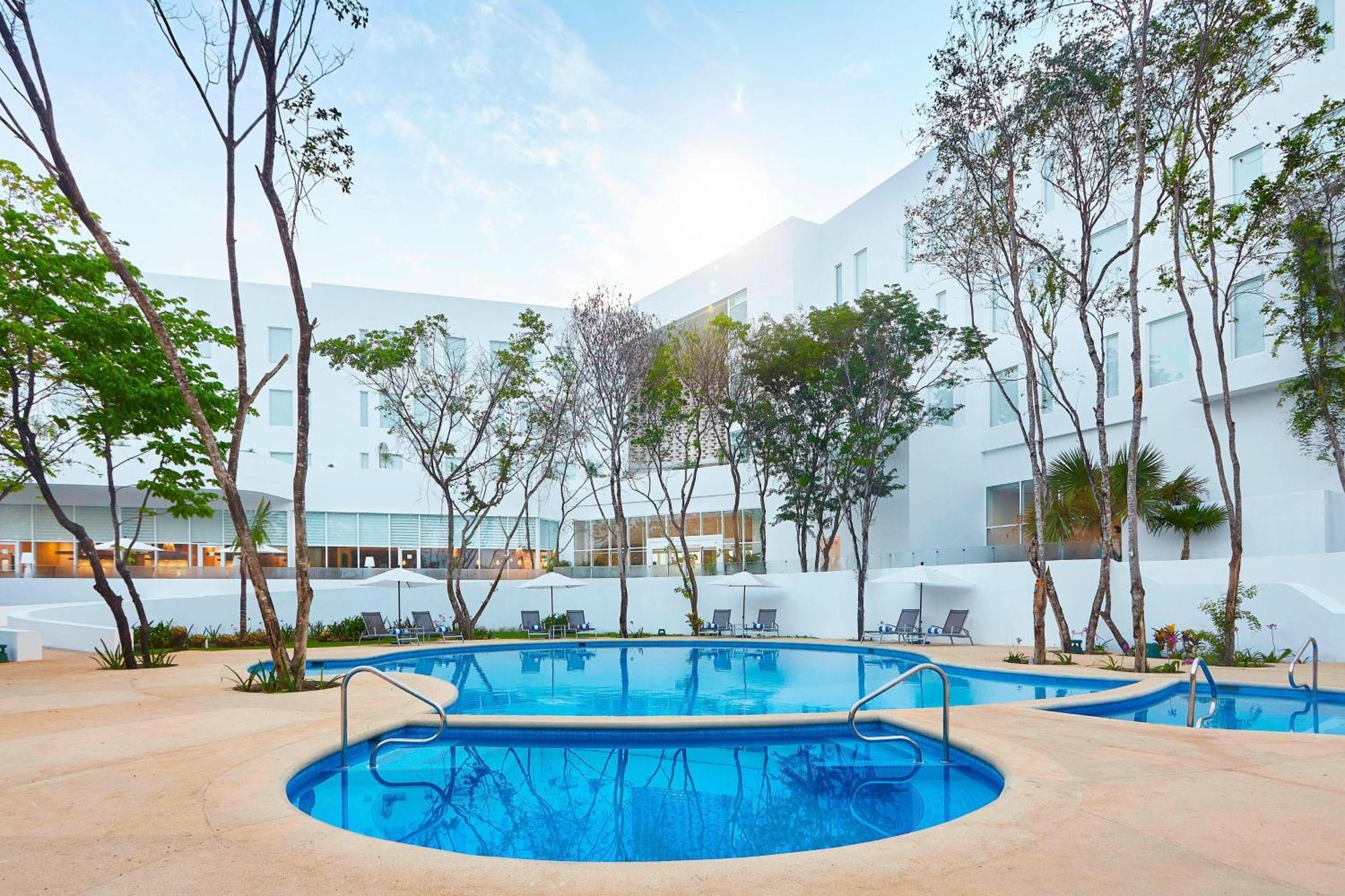 Hotel Fairfield & By Marriott Cancun Airport