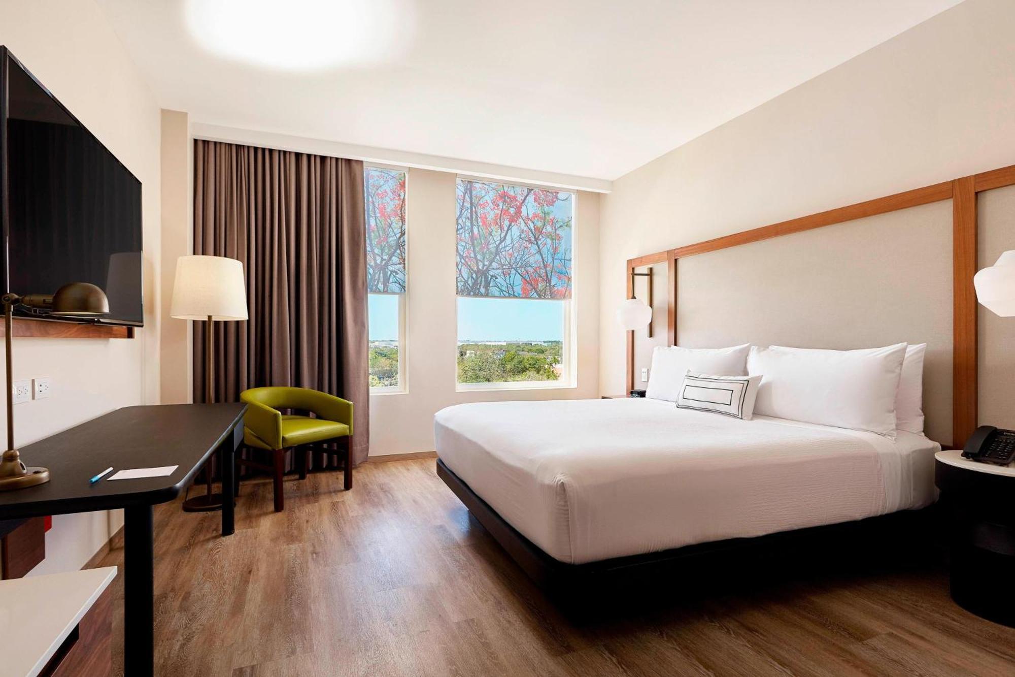 Fairfield & By Marriott Cancun Airport 4*